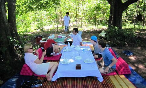 family picnic cambodia angkor